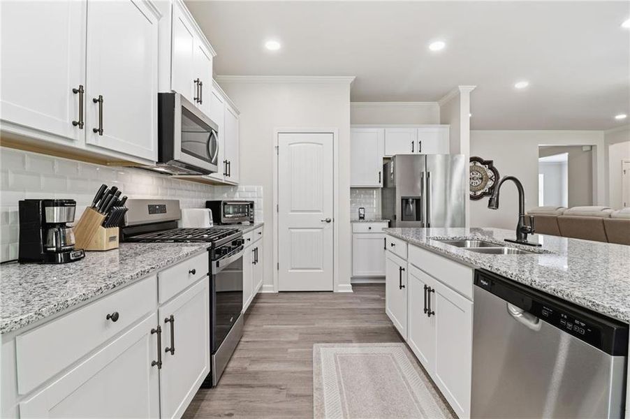 Furnished interior view inside a new home in , Dallas (Image 8).