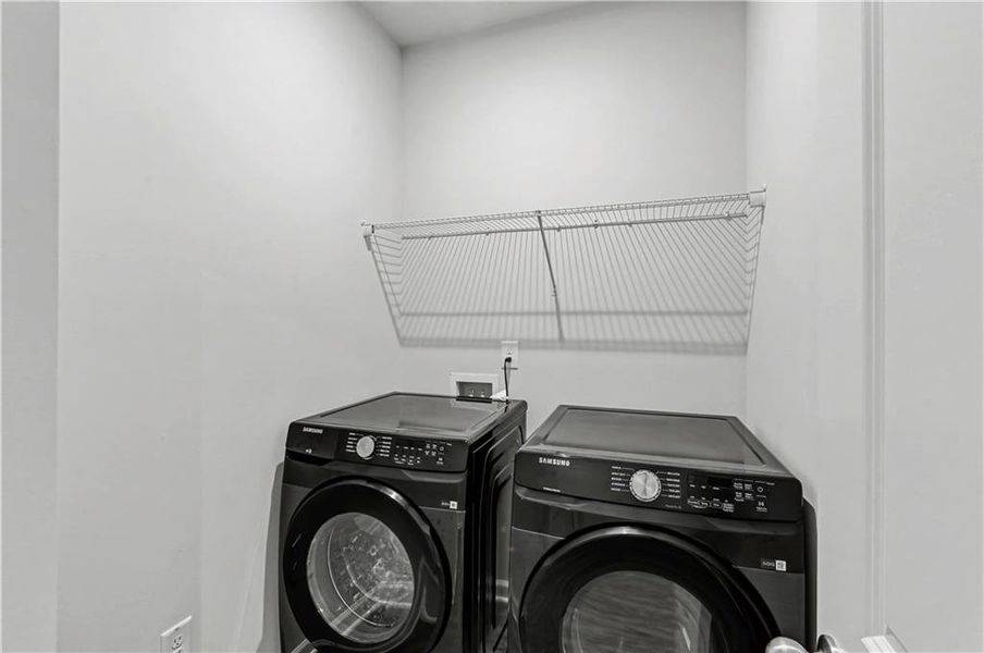 Close-up of interior finishes inside a home in , Cartersville (Image 21).