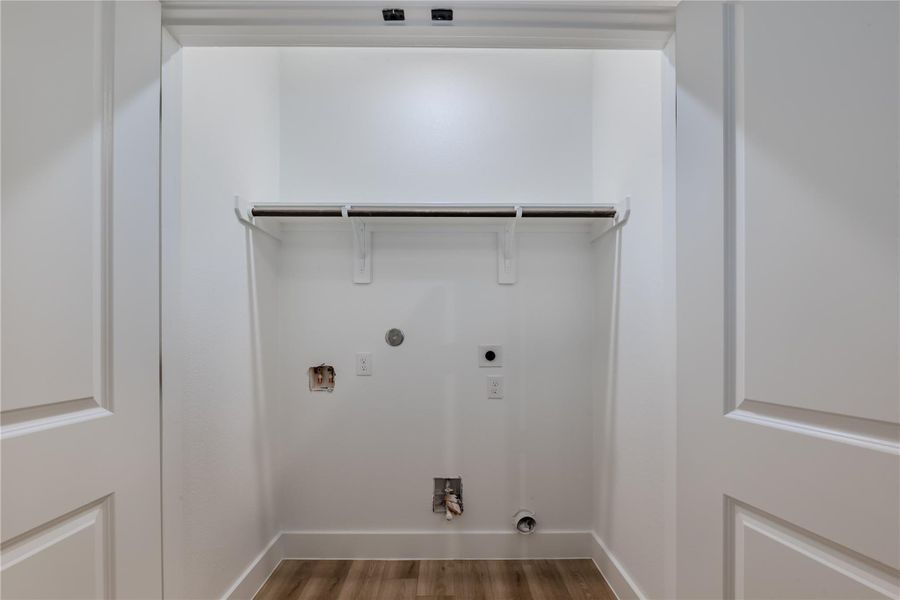 Spacious, unfurnished interior of a new home in , Houston (Image 20). Spacious, unfurnished interior of a new home in , Houston (Image 20).