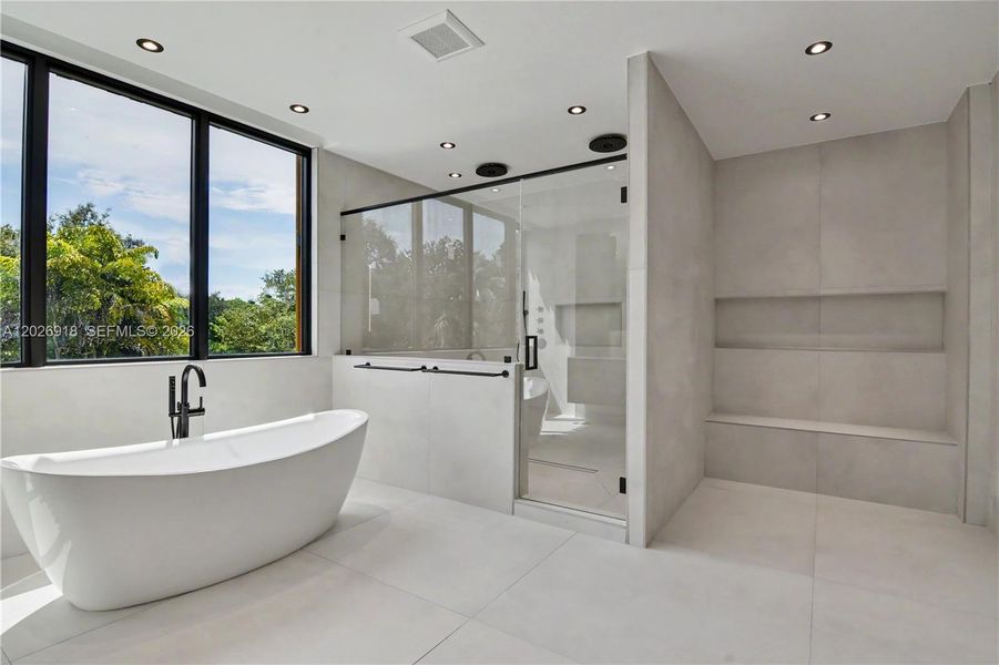 Furnished interior view inside a new home in , Pinecrest (Image 6).