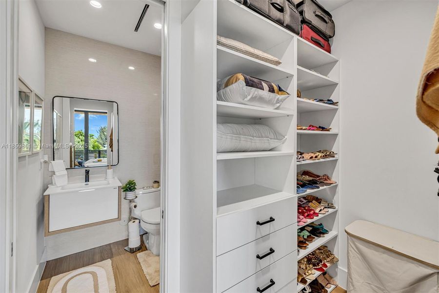 Image 50 of a home in .