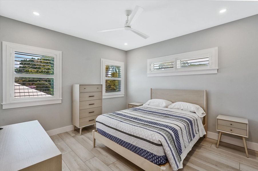 25-425 Hugh Street-25