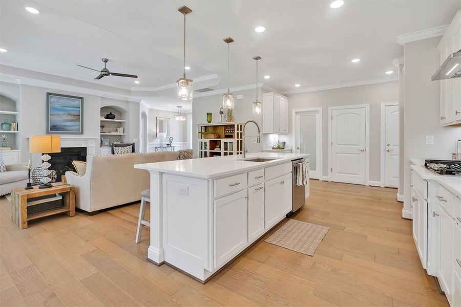 Shelter Bay, Kitchen