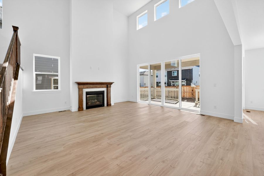 Spacious, unfurnished interior of a new home in Trailstone, Arvada (Image 15).