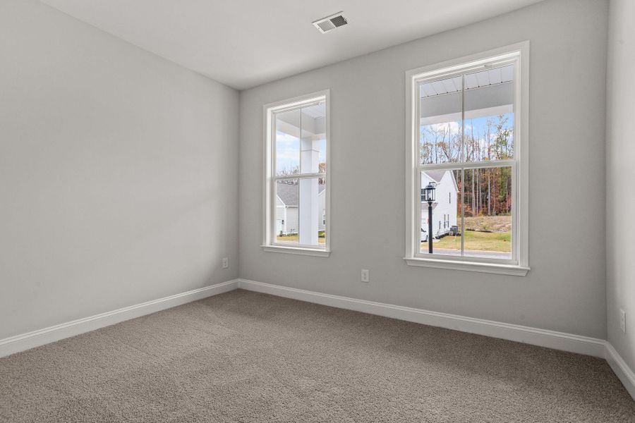 Spacious, unfurnished interior of a new home in High Point at Foxbank, Moncks Corner (Image 10).