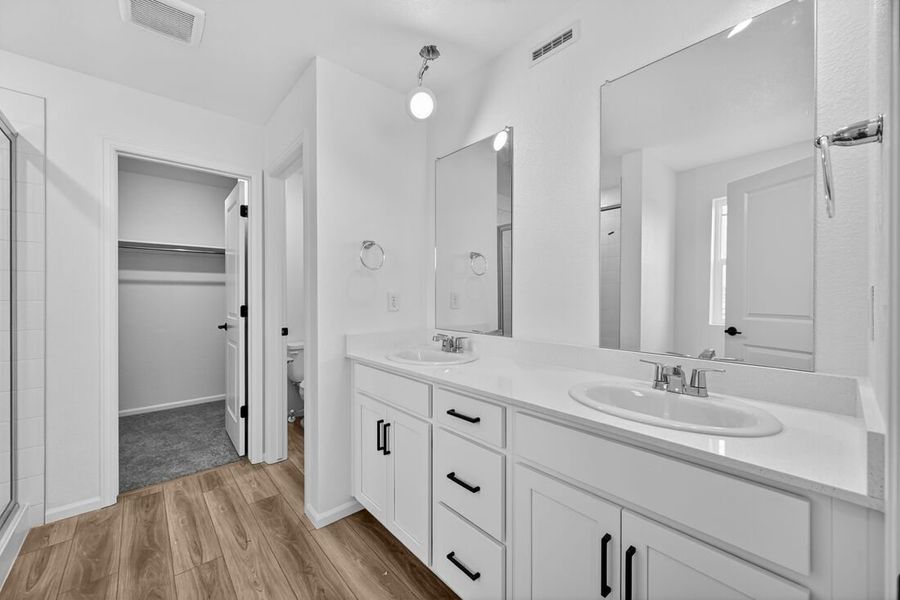 Furnished interior view inside a new home in Lake Bluff, Greeley (Image 8).