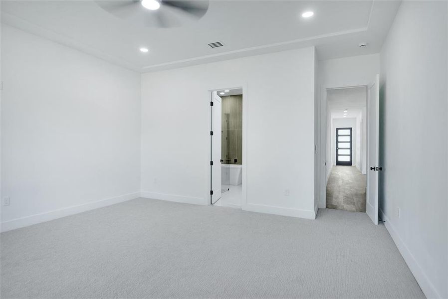 Spacious, unfurnished interior of a new home in , Fort Worth (Image 22).