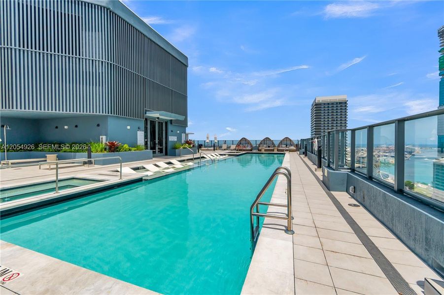 Condo located in Miami, FL showcasing its design and architecture (Image 5). Condo located in Miami, FL showcasing its design and architecture (Image 5).