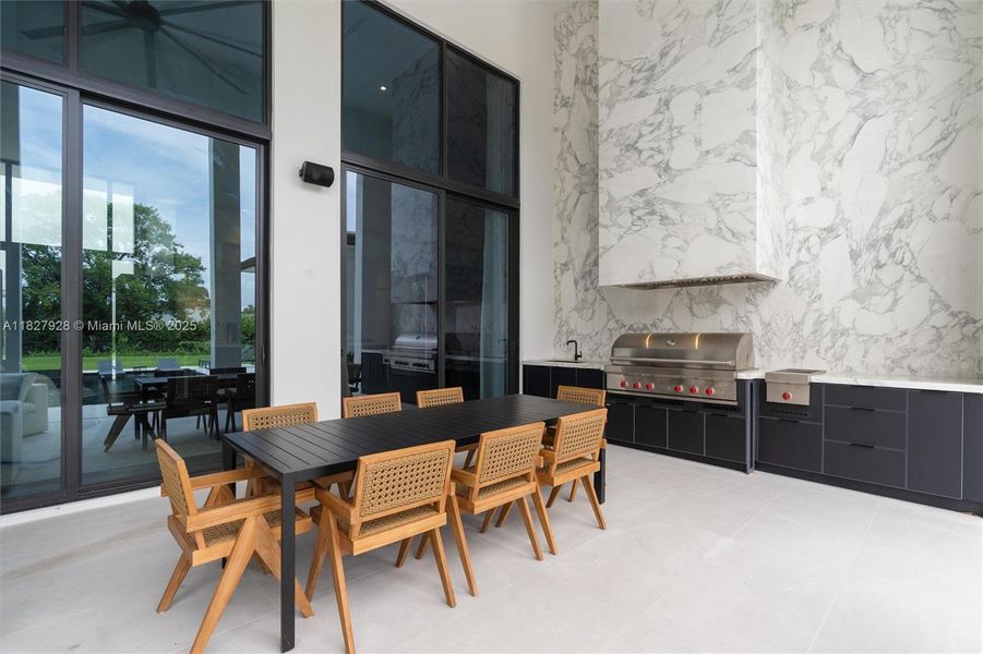 Exterior details and patio area of a home in , Davie (Image 33).