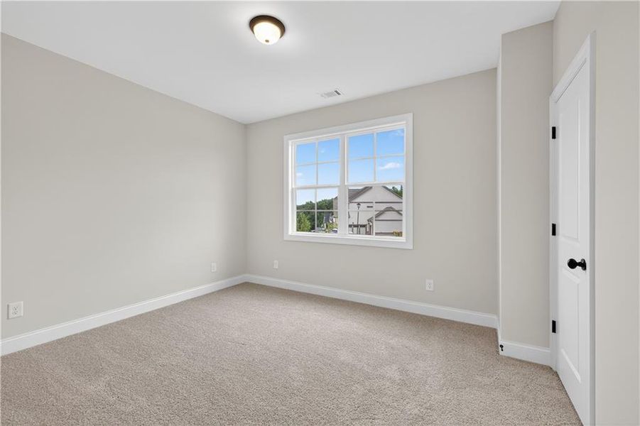 Spacious, unfurnished interior of a new home in , Jefferson (Image 40).