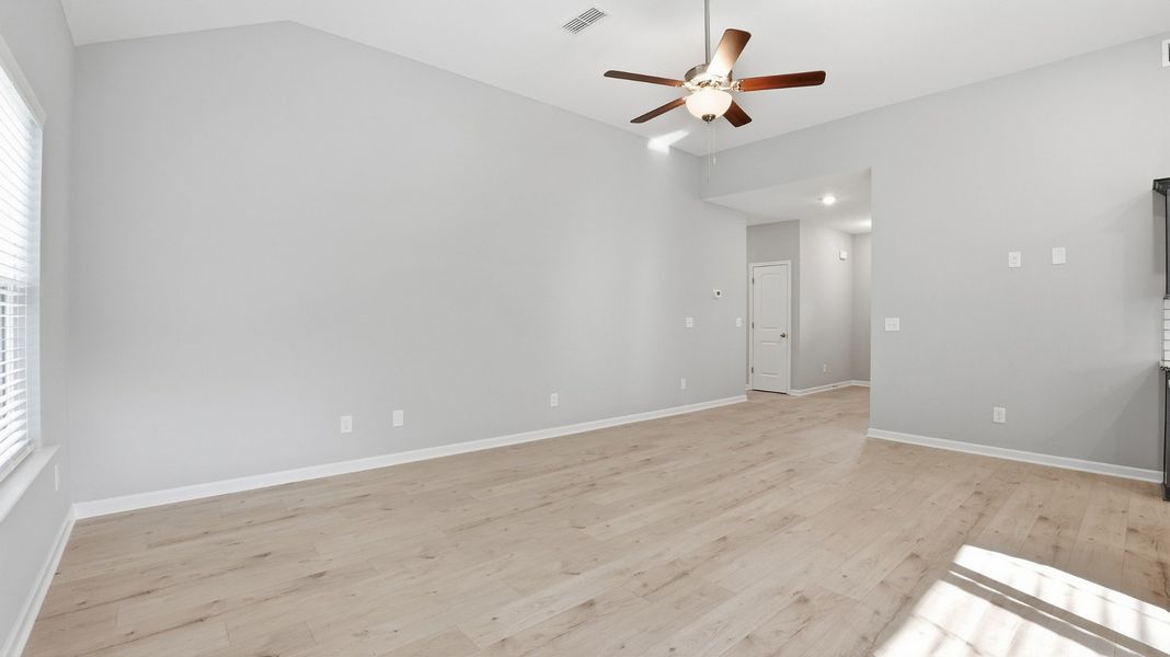 Spacious, unfurnished interior of a new home in Stillwater, Tullahoma (Image 15). Spacious, unfurnished interior of a new home in Stillwater, Tullahoma (Image 15).