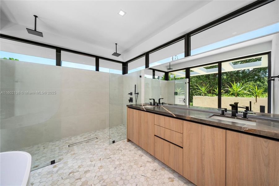 Image 44 of a home in .