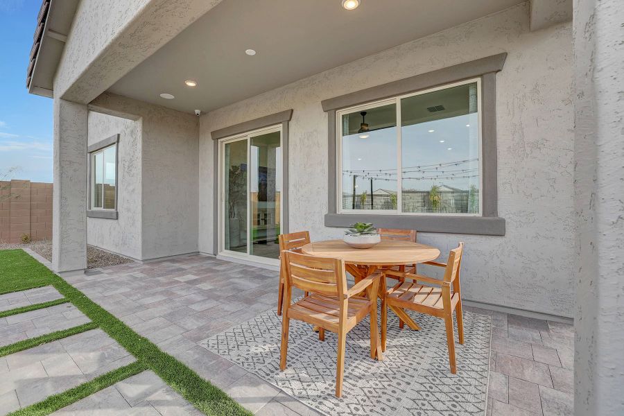 Representative exterior details of a home built from the Copper by Mattamy Homes in Tyler Ranch, Buckeye (Image 27).