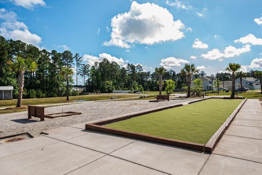 Community amenities in , Summerville (Image 36).