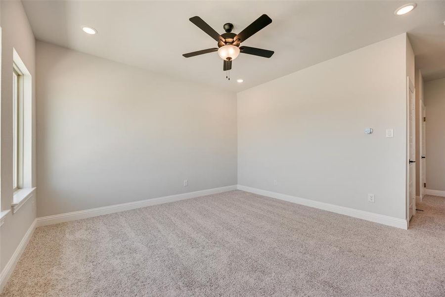 Spacious, unfurnished interior of a new home in Villages of Creekwood, Frisco (Image 11). Spacious, unfurnished interior of a new home in Villages of Creekwood, Frisco (Image 11).