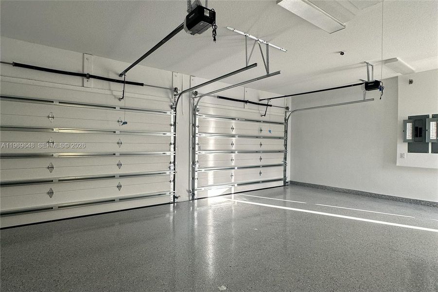 Spacious, unfurnished interior of a new home in , Vero Beach (Image 9).