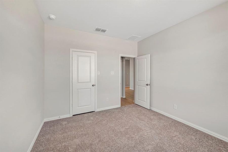 Spacious, unfurnished interior of a new home in Sagebrook, Argyle (Image 32).