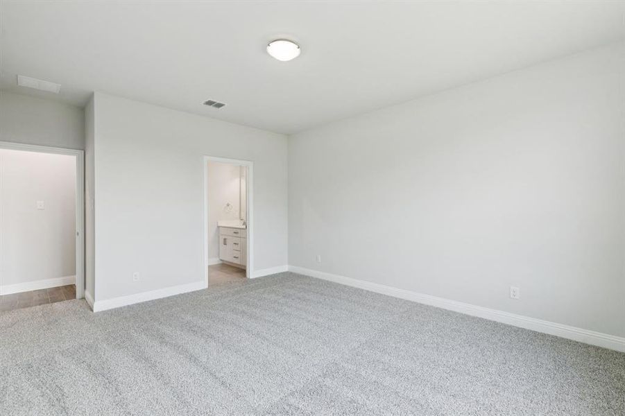 Spacious, unfurnished interior of a new home in Bellagio, Forney (Image 20). Spacious, unfurnished interior of a new home in Bellagio, Forney (Image 20).