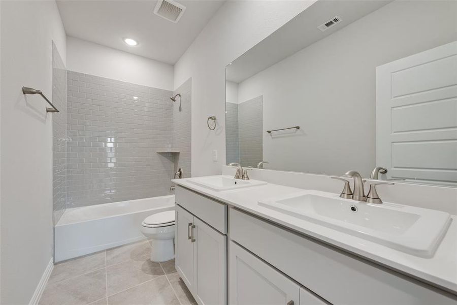 Furnished interior view inside a new home in Creekside of Crowley, Crowley (Image 5). Furnished interior view inside a new home in Creekside of Crowley, Crowley (Image 5).