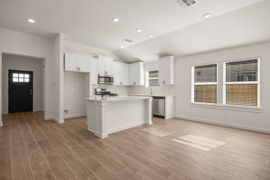 Furnished interior view inside a new home in Ashland, Houston (Image 8).