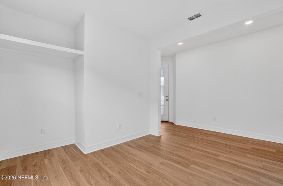 Spacious, unfurnished interior of a new home in Del Webb Wildlight, Wildlight (Image 39). Spacious, unfurnished interior of a new home in Del Webb Wildlight, Wildlight (Image 39).