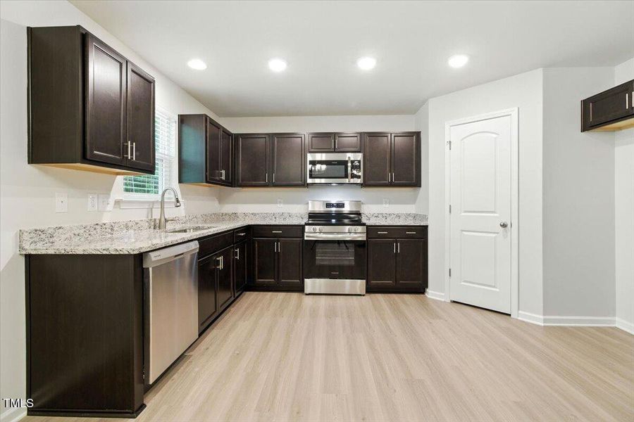 07-Kitchen w_ Pantry