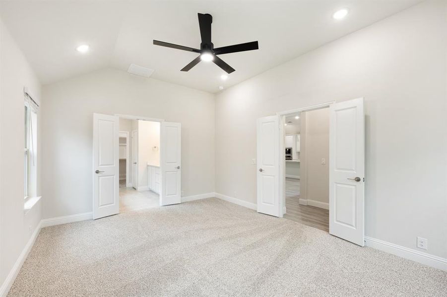 Spacious, unfurnished interior of a new home in Star Ranch, Godley (Image 30).