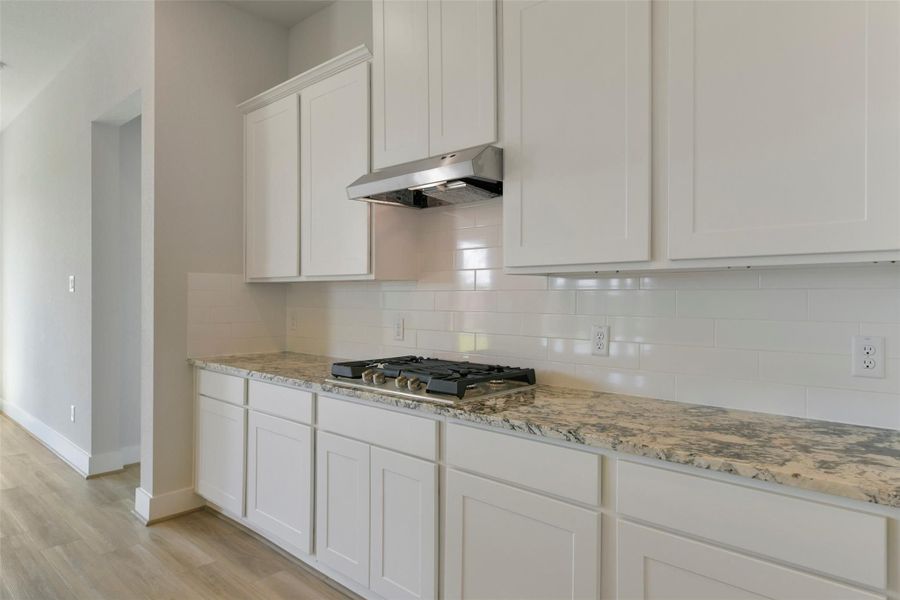 Furnished interior view inside a new home in Lago Mar, Texas City (Image 7).