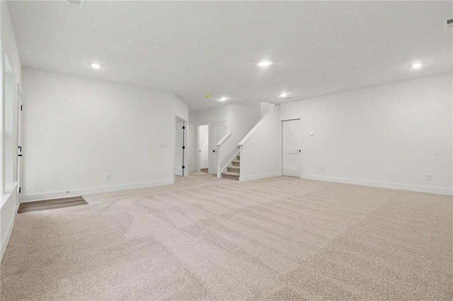 Spacious, unfurnished interior of a new home in Thunder Ridge, Dawsonville (Image 33).