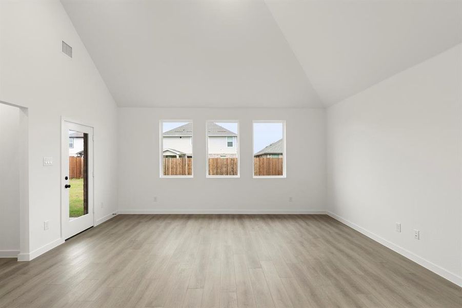 12. 1520 Eagle Meadow - Family 12. 1520 Eagle Meadow - Family