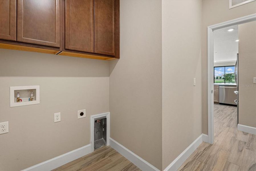 Spacious, unfurnished interior of a new home in Park East at Azario, Bradenton (Image 22).