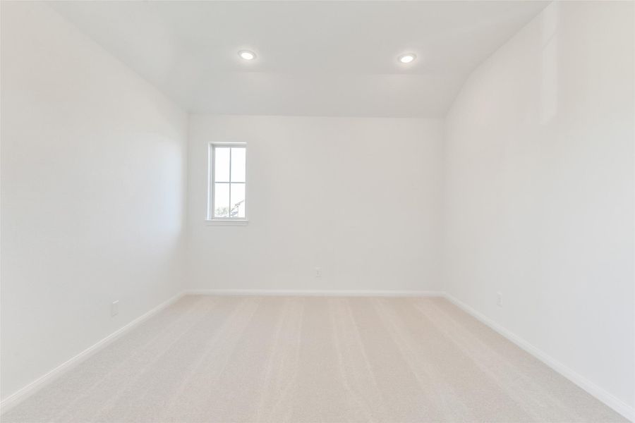 Spacious, unfurnished interior of a new home in Stone Creek Ranch, Hockley (Image 36).