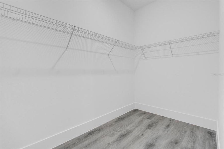 Spacious, unfurnished interior of a new home in , Ocala (Image 33).