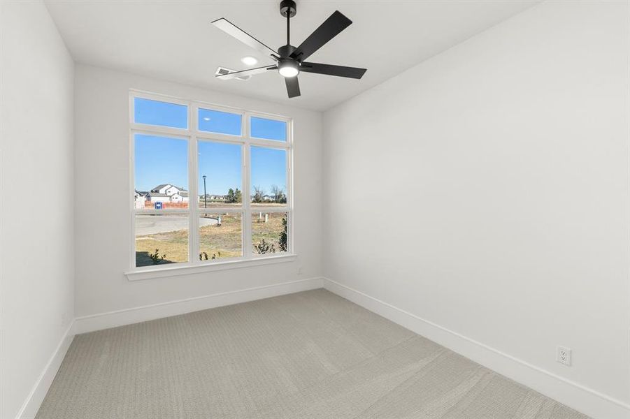 Spacious, unfurnished interior of a new home in Heath Golf and Yacht: Elegante' Series, Heath (Image 20).