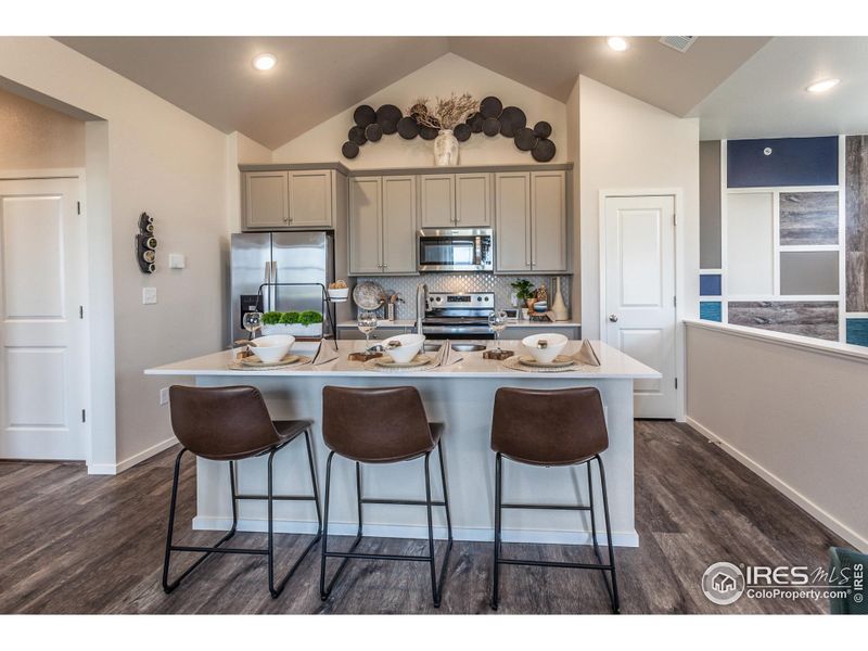 EXAMPLE PHOTO: KITCHEN W/ ISLAND