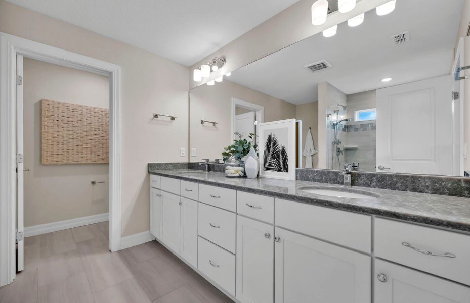 Representative furnished interior of a home built from the Yorkshire by Pulte Homes in Seminole Palms, Palm Coast (Image 7).