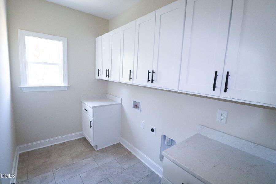 225 interior 11
