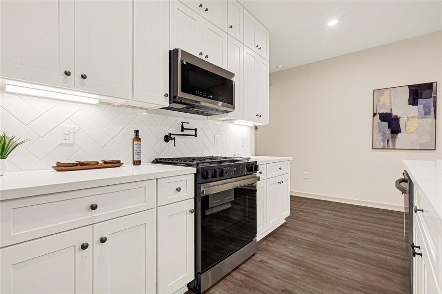 Furnished interior view inside a new home in , Houston (Image 9). Furnished interior view inside a new home in , Houston (Image 9).