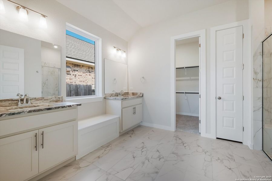 Furnished interior view inside a new home in Meyer Ranch, New Braunfels (Image 9). Furnished interior view inside a new home in Meyer Ranch, New Braunfels (Image 9).
