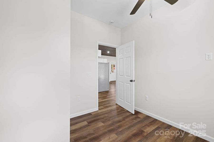 Spacious, unfurnished interior of a new home in , Bryson City (Image 20).