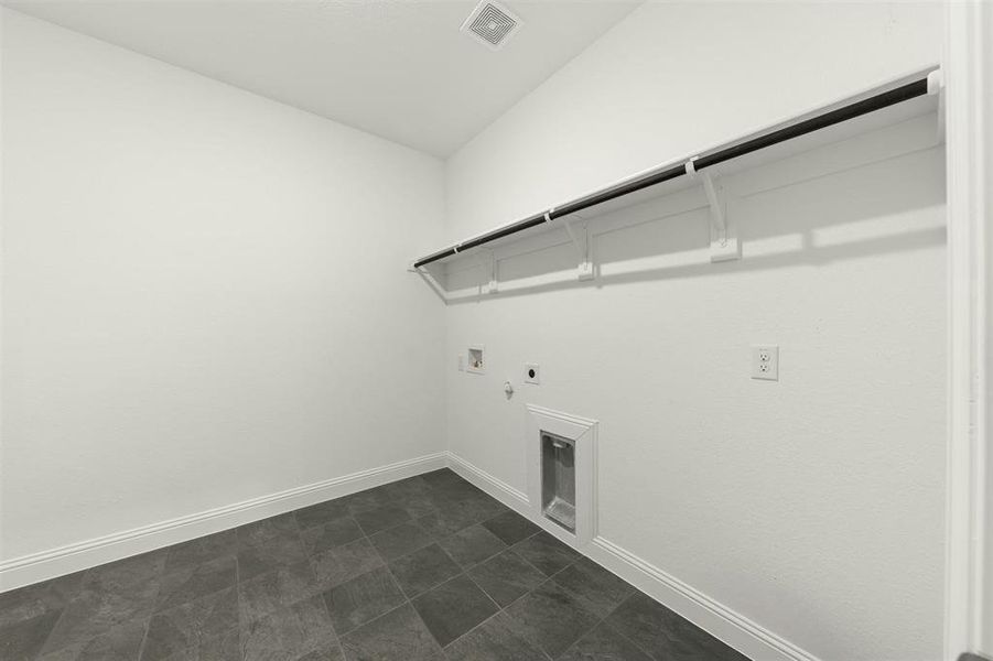 Spacious, unfurnished interior of a new home in Berkshire Estates, Mesquite (Image 20).