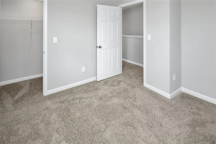 Spacious, unfurnished interior of a new home in Poplar Preserve, Newnan (Image 10).
