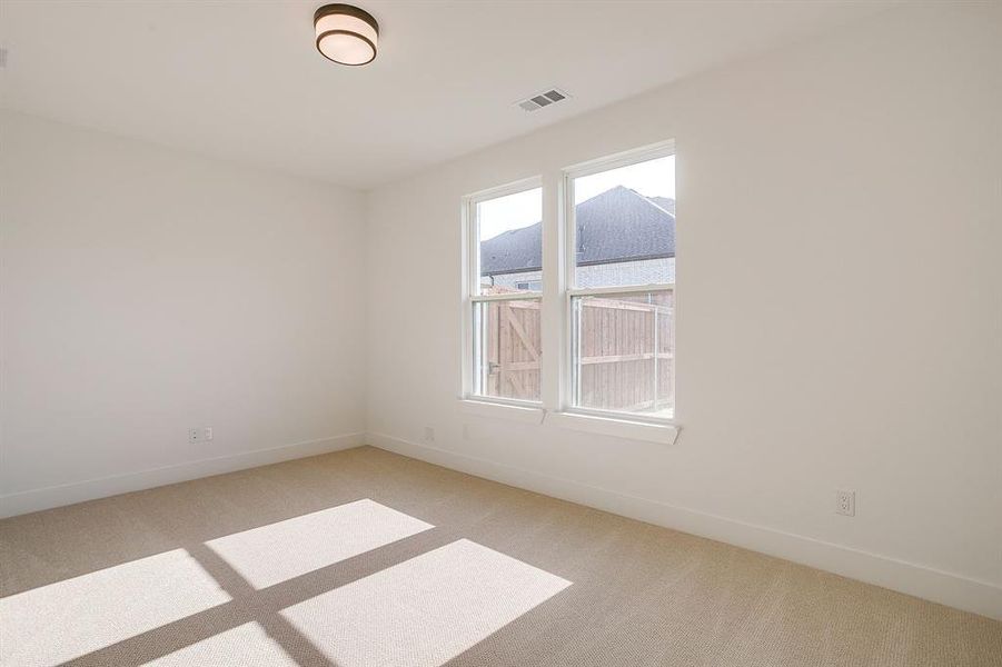 Spacious, unfurnished interior of a new home in Sweetgrass, Haslet (Image 37).