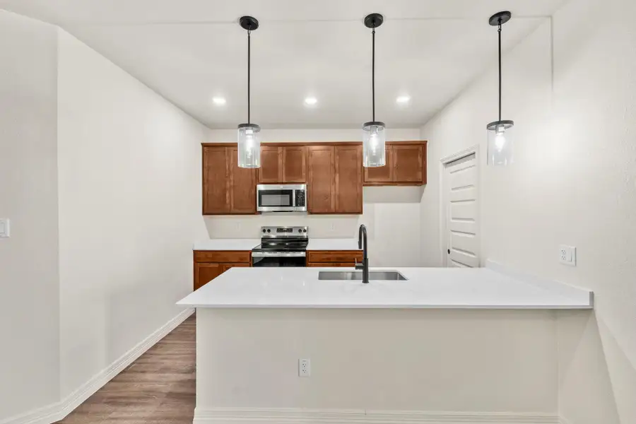 Furnished interior view inside a new home in , Killeen (Image 3).