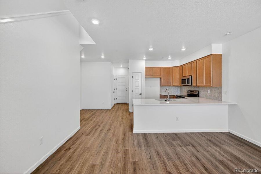 17165 W 91st Lane ~ Ready Now