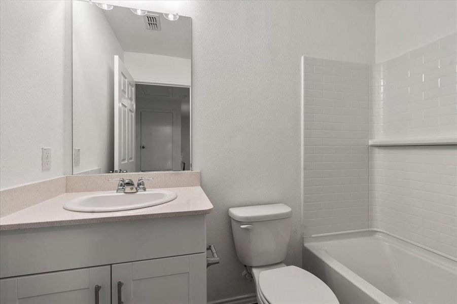 Furnished interior view inside a new home in Lake Meadow, Princeton (Image 14).