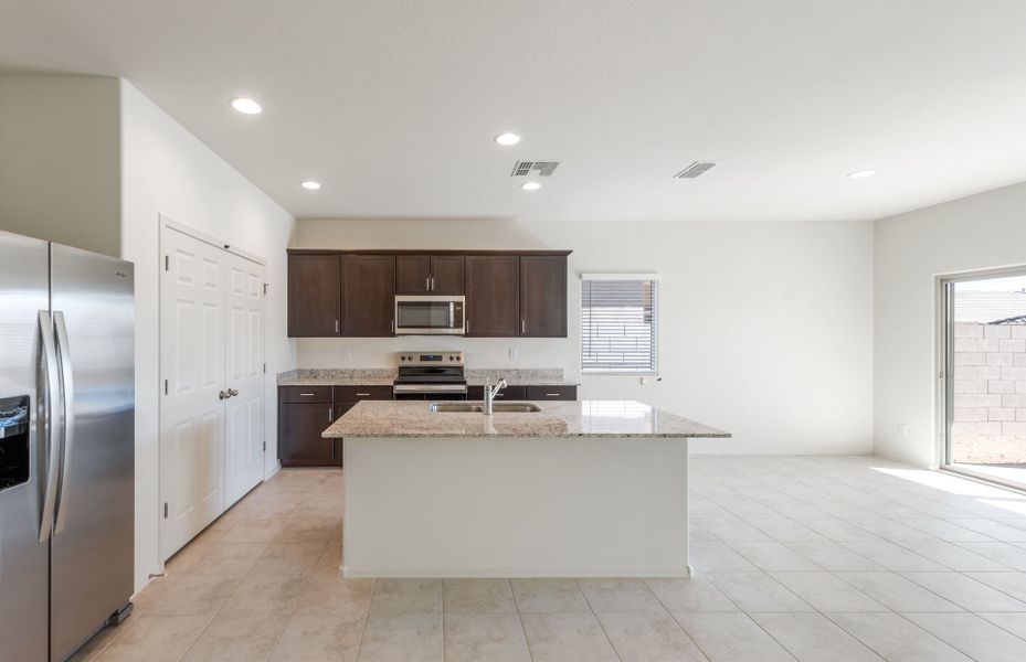 Furnished interior view inside a new home in Copper Falls, Buckeye (Image 9).