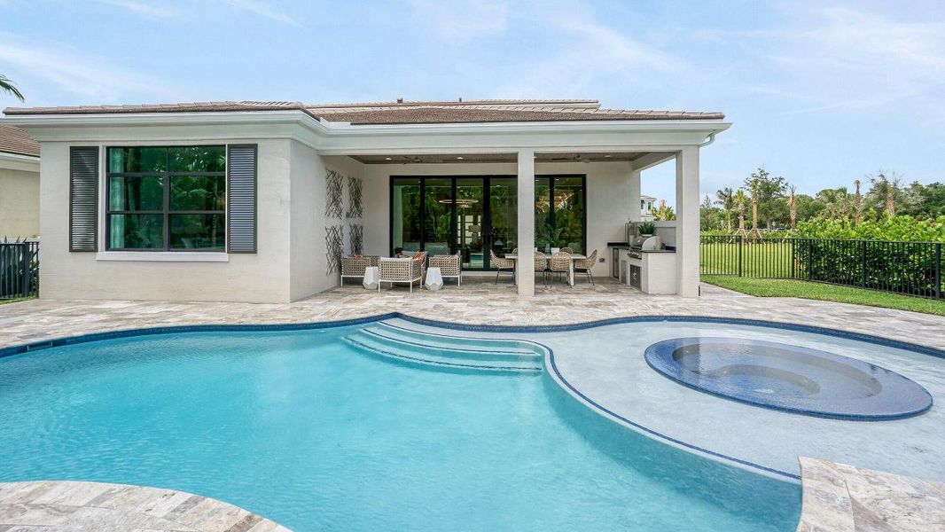 Model Photo used for reference Model Photo used for reference