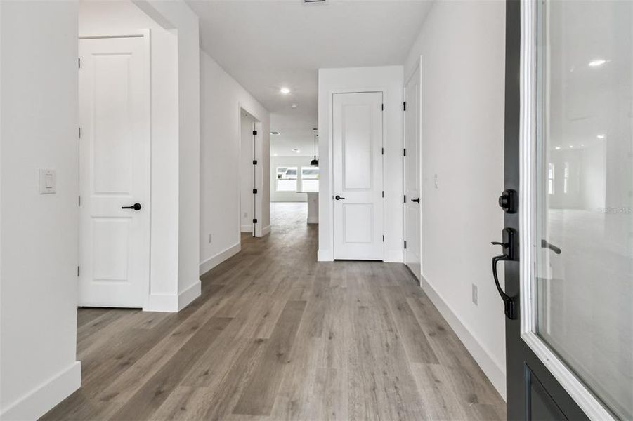 Spacious, unfurnished interior of a new home in The Peninsula at Rhodine Lake, Riverview (Image 16).