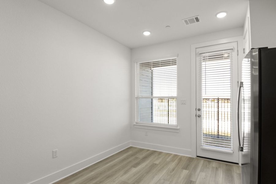 Spacious, unfurnished interior of a new home in Center 45, Round Rock (Image 22).